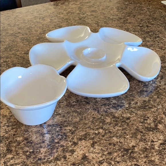 NWOB, porcelain chip and dip set - Picture 3 of 4